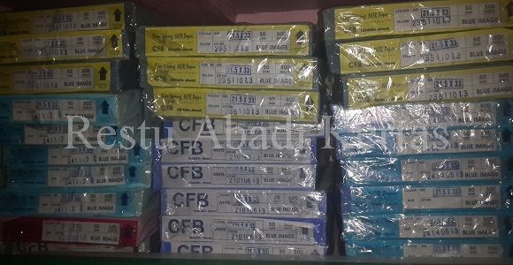 Kertas NCR berbagai warna top, middle, bottom